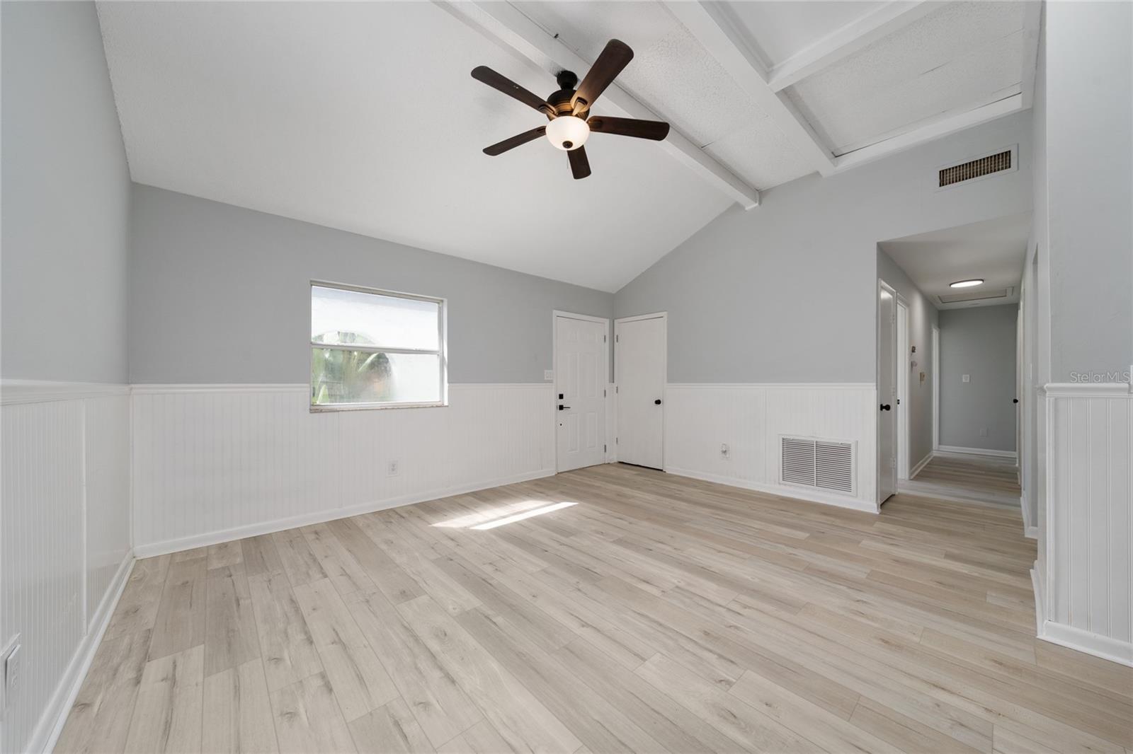 DELTONA LAKES UNIT 05 - Residential Lease