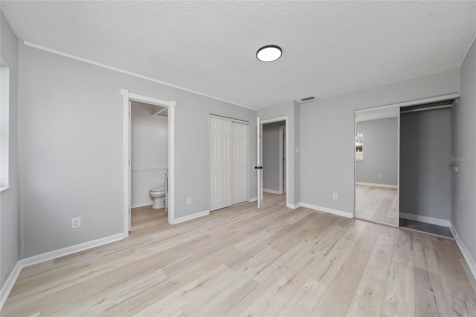 DELTONA LAKES UNIT 05 - Residential Lease