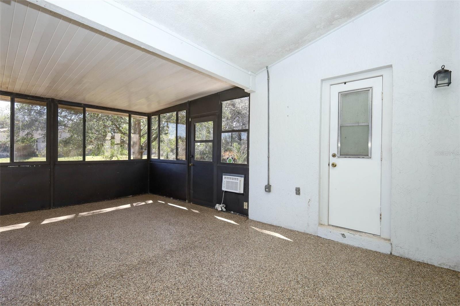 DEER RUN UNIT 16 - Residential