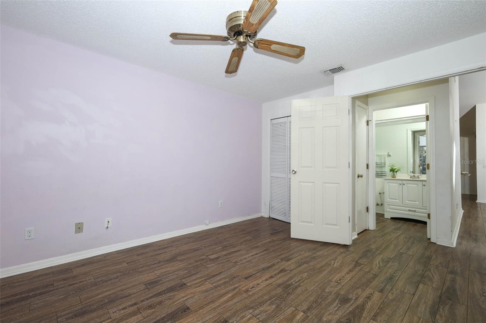 DEER RUN UNIT 16 - Residential