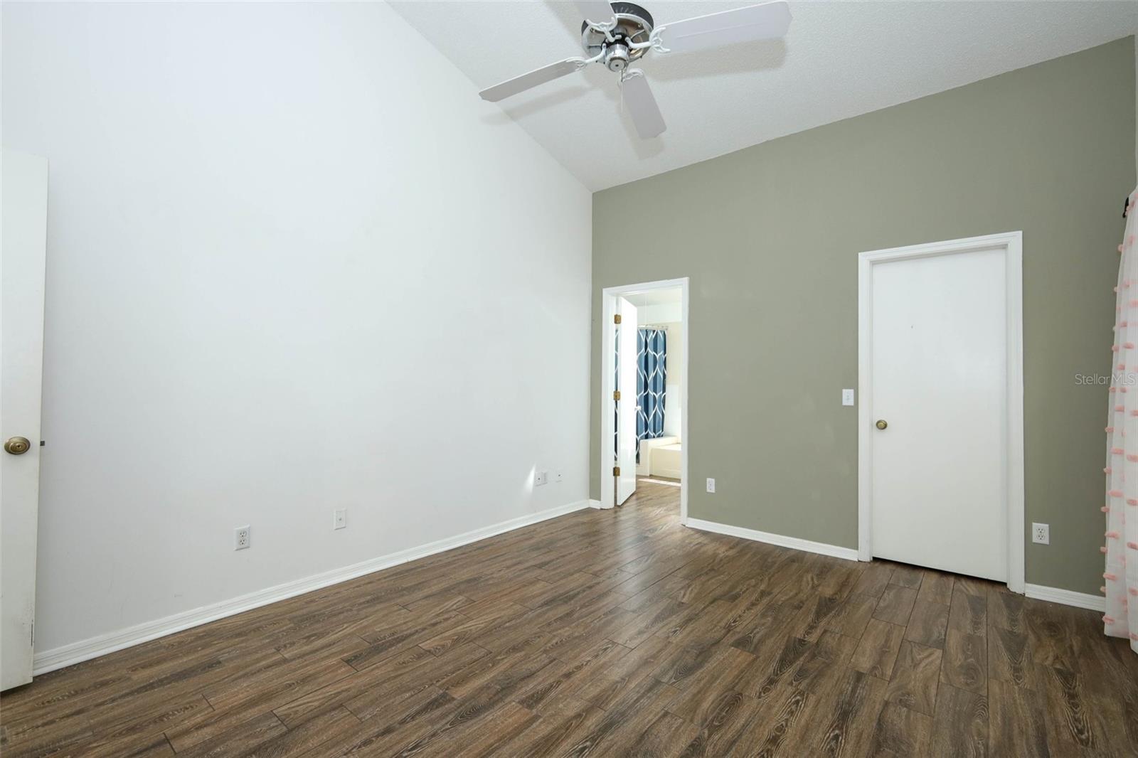 DEER RUN UNIT 16 - Residential