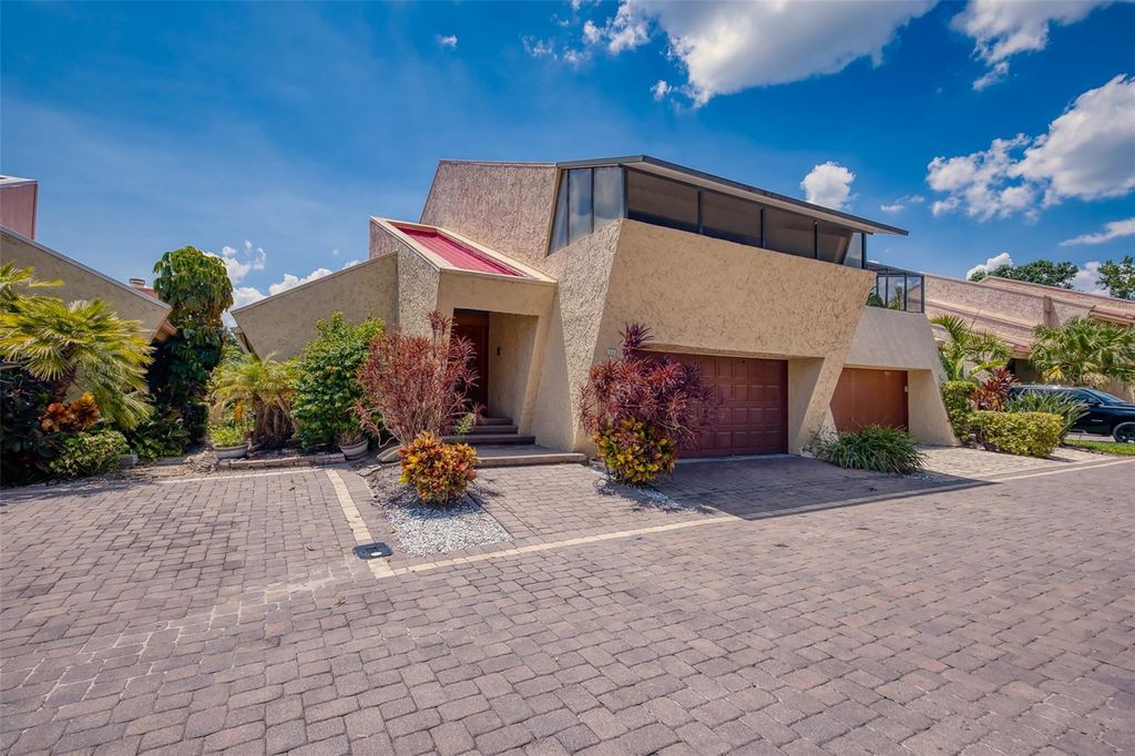 Photo of 11 Casarena Court, Winter Haven, FL 33881 (MLS # S5132611)