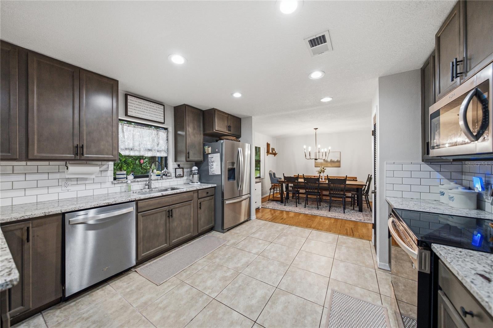 124 N POINTE DRIVE