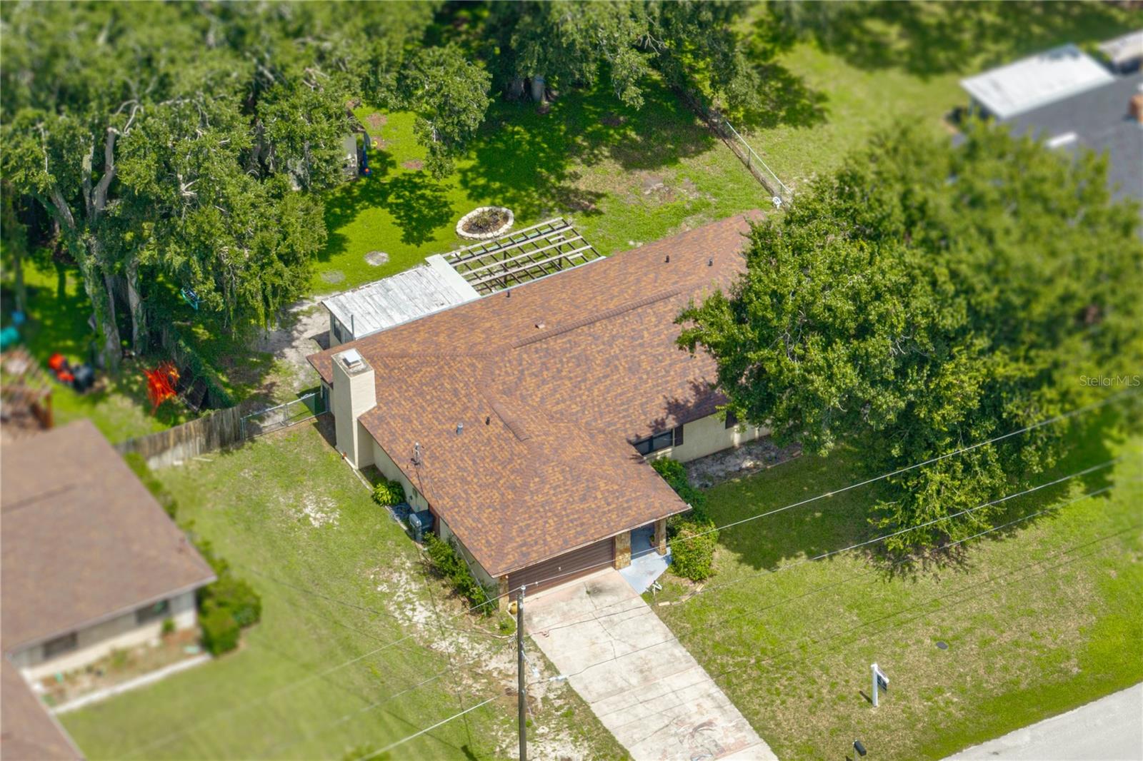 124 N POINTE DRIVE