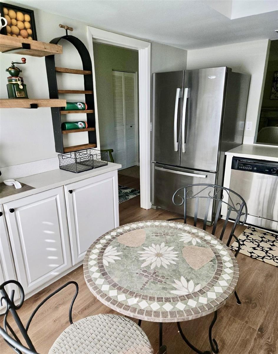 VALENCIA GARDEN - Residential Lease