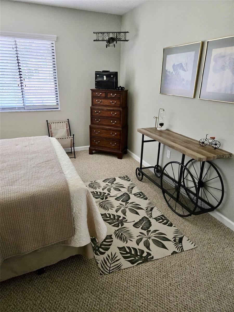 VALENCIA GARDEN - Residential Lease