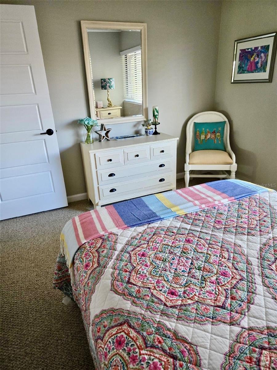 VALENCIA GARDEN - Residential Lease