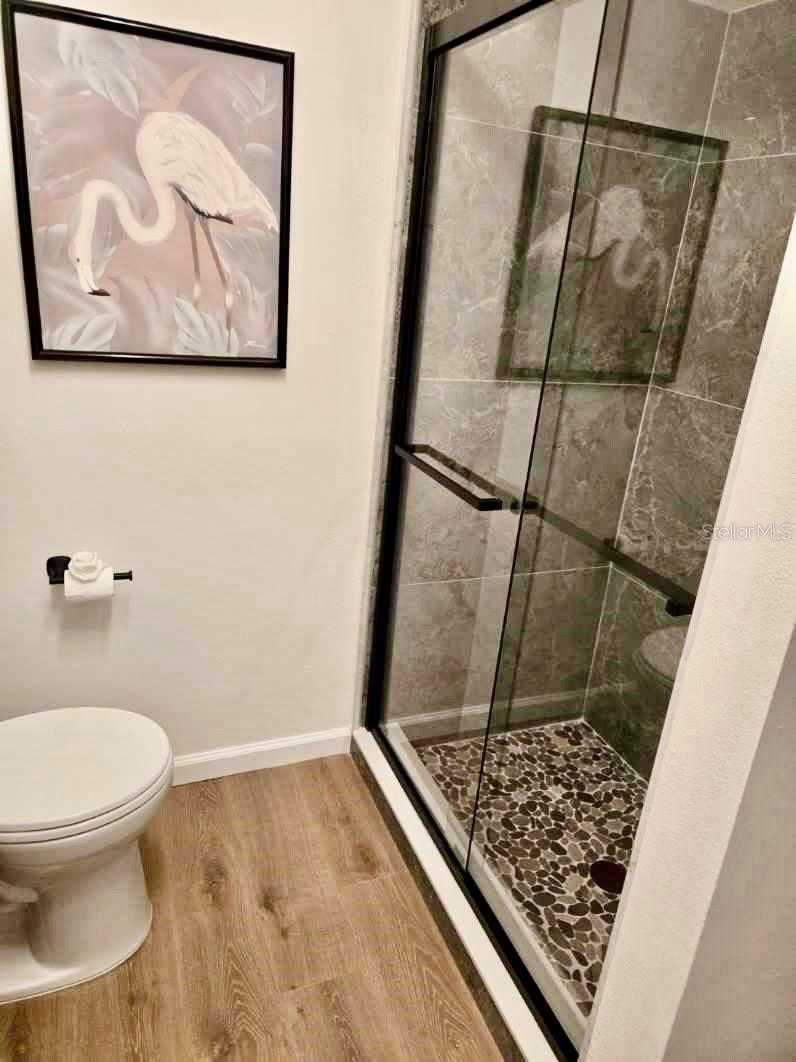 VALENCIA GARDEN - Residential Lease