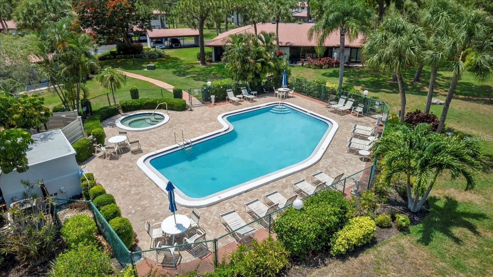 VALENCIA GARDEN - Residential Lease