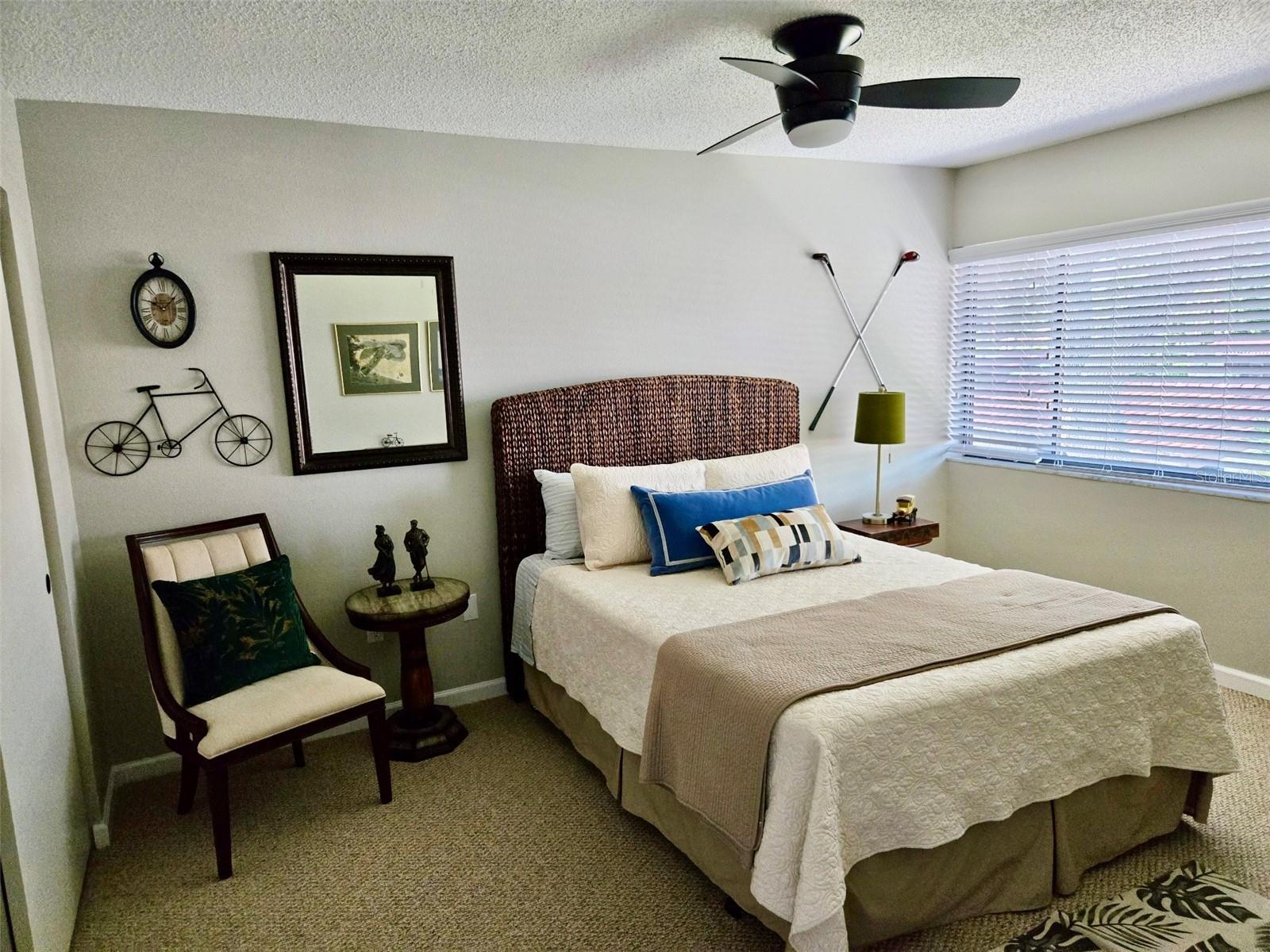 VALENCIA GARDEN - Residential Lease