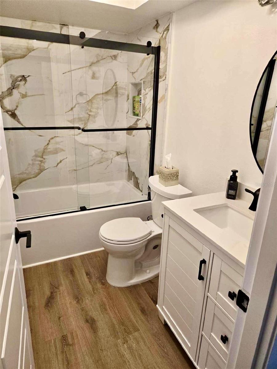 VALENCIA GARDEN - Residential Lease