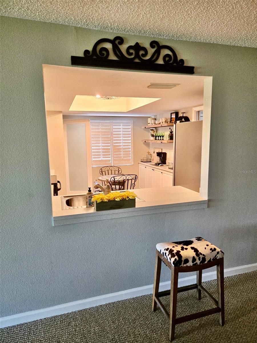 VALENCIA GARDEN - Residential Lease