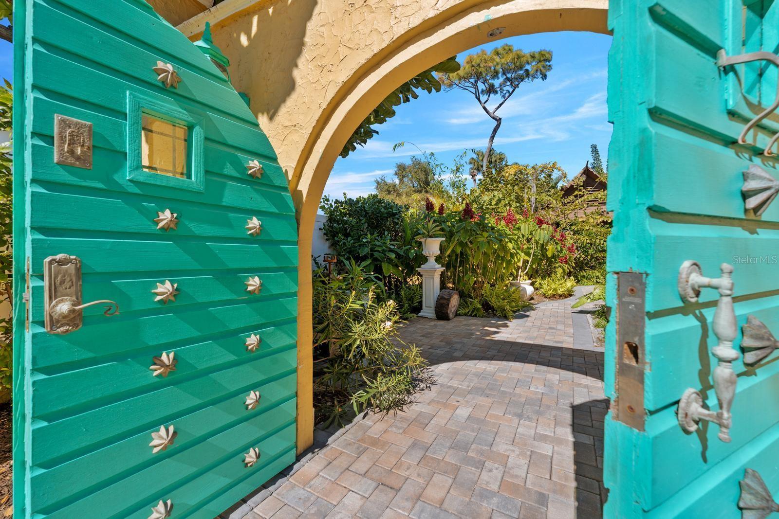 3511 W EUCLID AVENUE