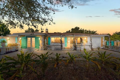 Photo of 3511 W Euclid Avenue, Tampa, FL 33629 (MLS # TB8469999)