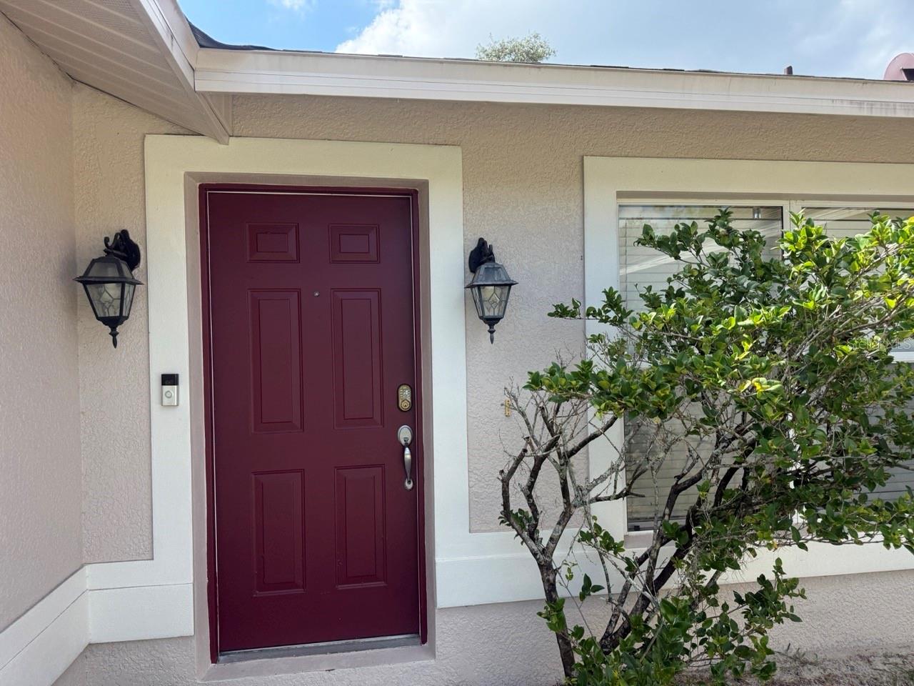 OAK MANOR - Residential Lease