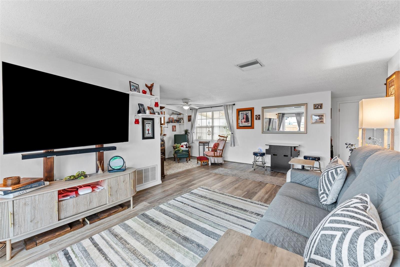 BEACON SQUARE - Residential