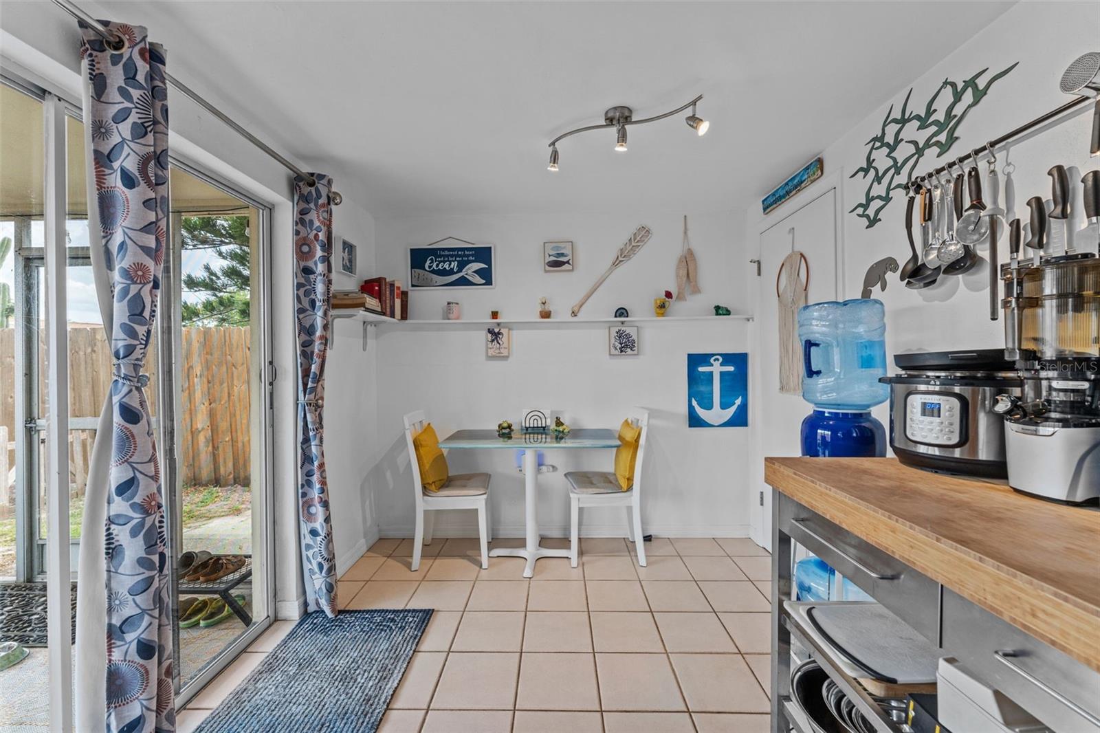 BEACON SQUARE - Residential