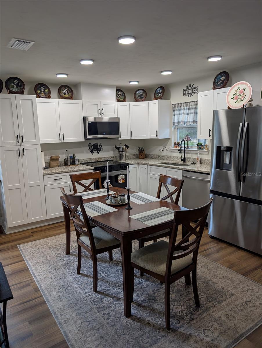 CHIEFLAND COUNTRY ESTATES - Residential