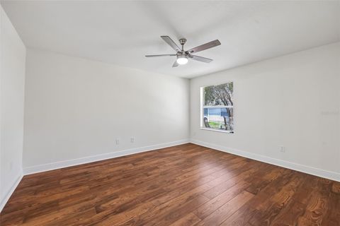 Tiny photo for 1000 Kenova Avenue, The Villages, FL 32162 (MLS # G5112080)