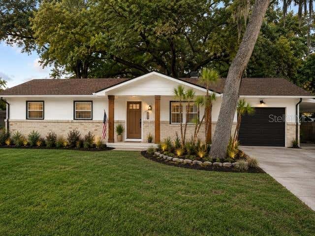 Photo of 2161 NE 38 Street, Ocala, FL 34479 (MLS # OM729353)