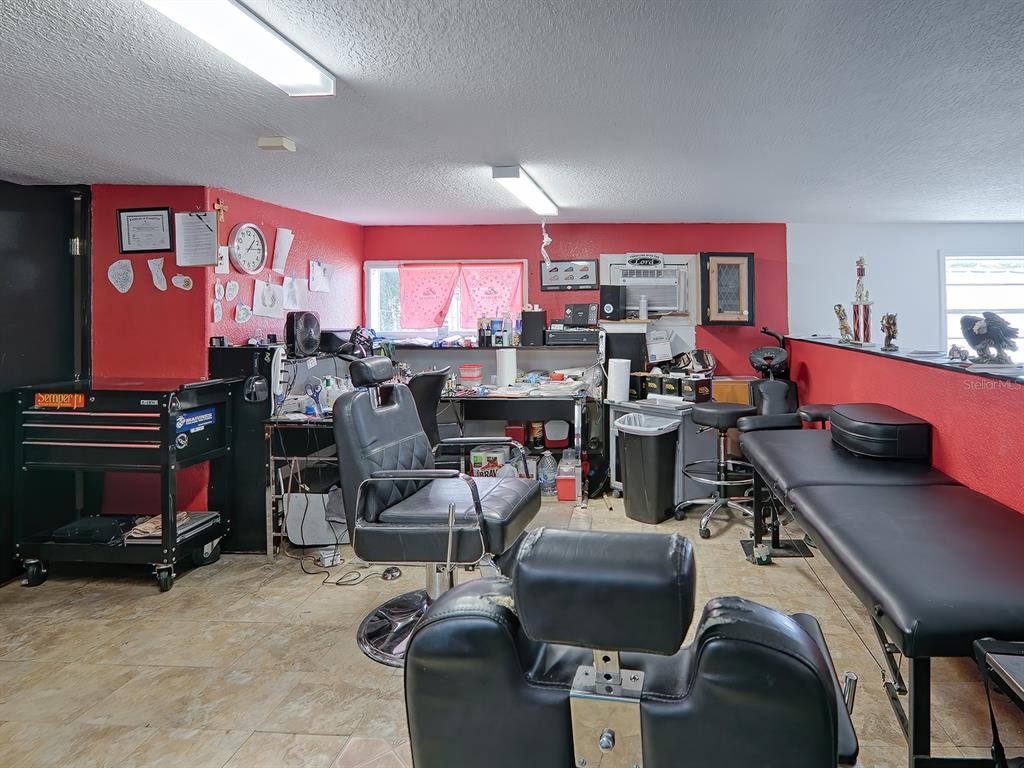 MASONS EXT DENHAM SUR - Commercial Sale