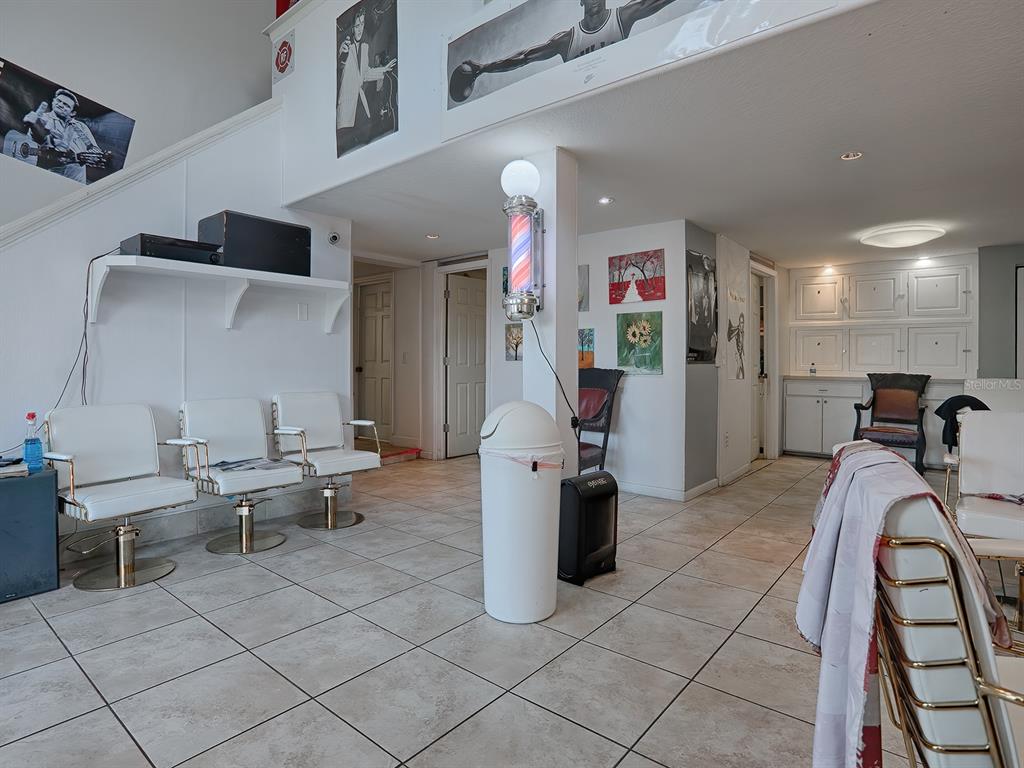 MASONS EXT DENHAM SUR - Commercial Sale