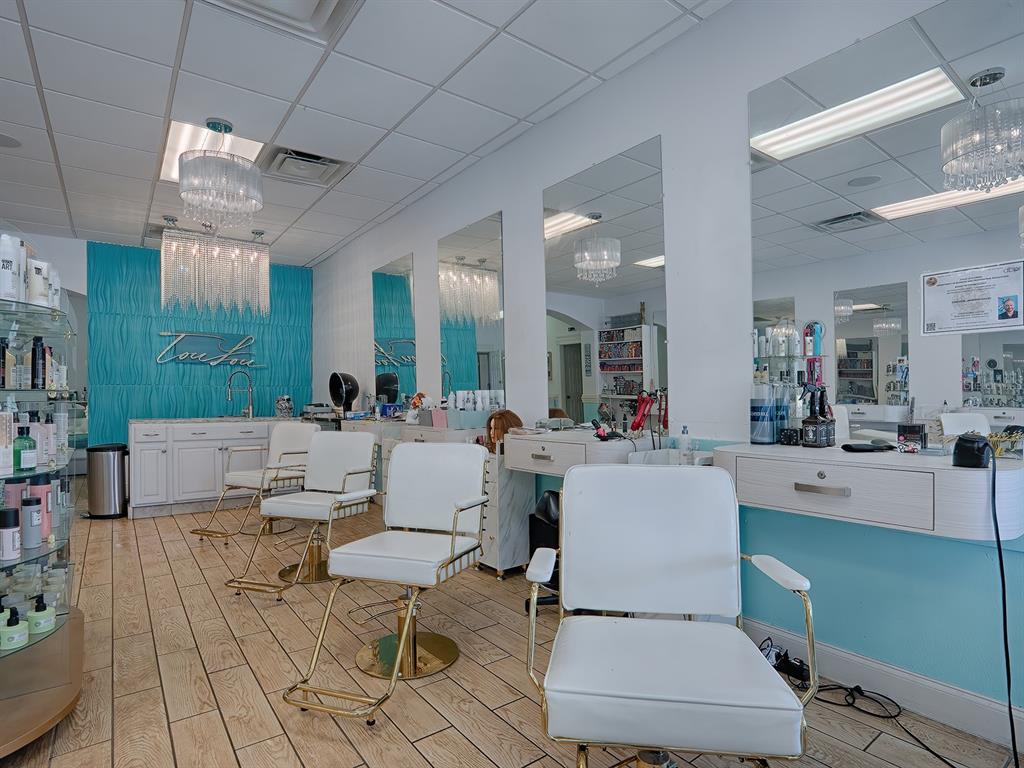 MASONS EXT DENHAM SUR - Commercial Sale