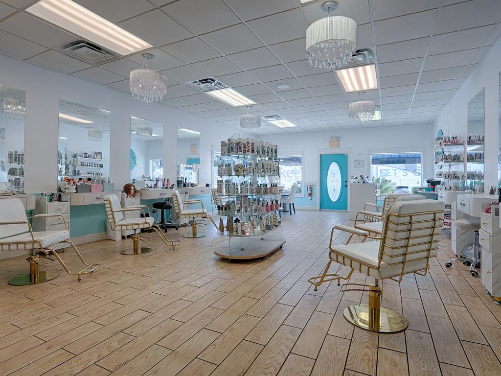 MASONS EXT DENHAM SUR - Commercial Sale