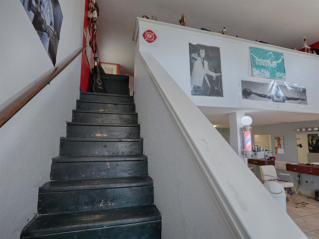 MASONS EXT DENHAM SUR - Commercial Sale