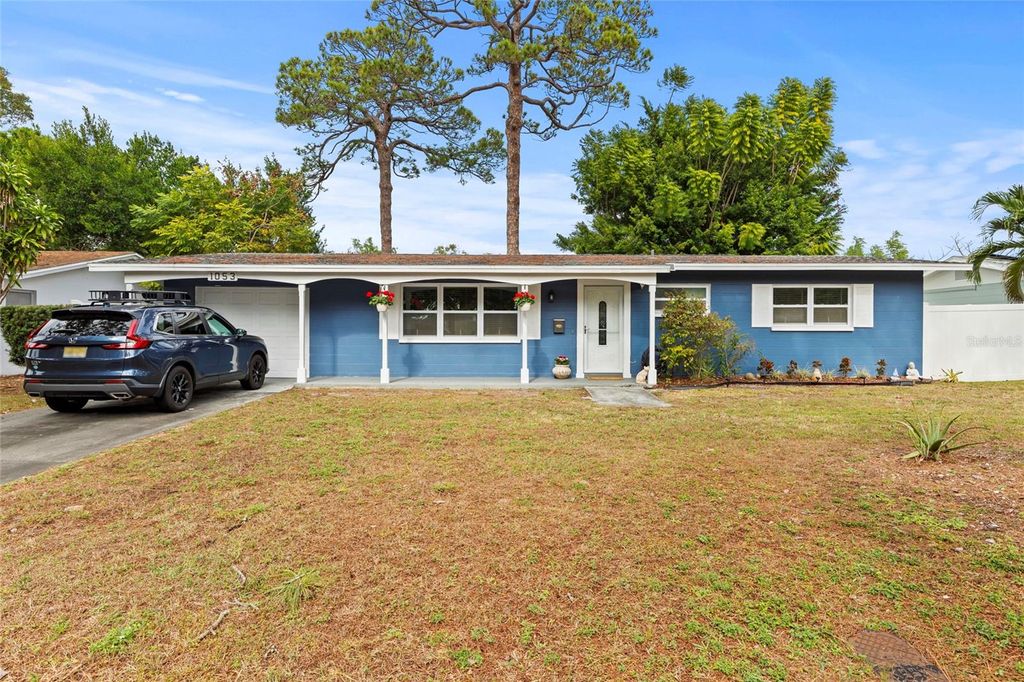 Photo of 1053 66th Avenue S, St Petersburg, FL 33705 (MLS # A4676330)