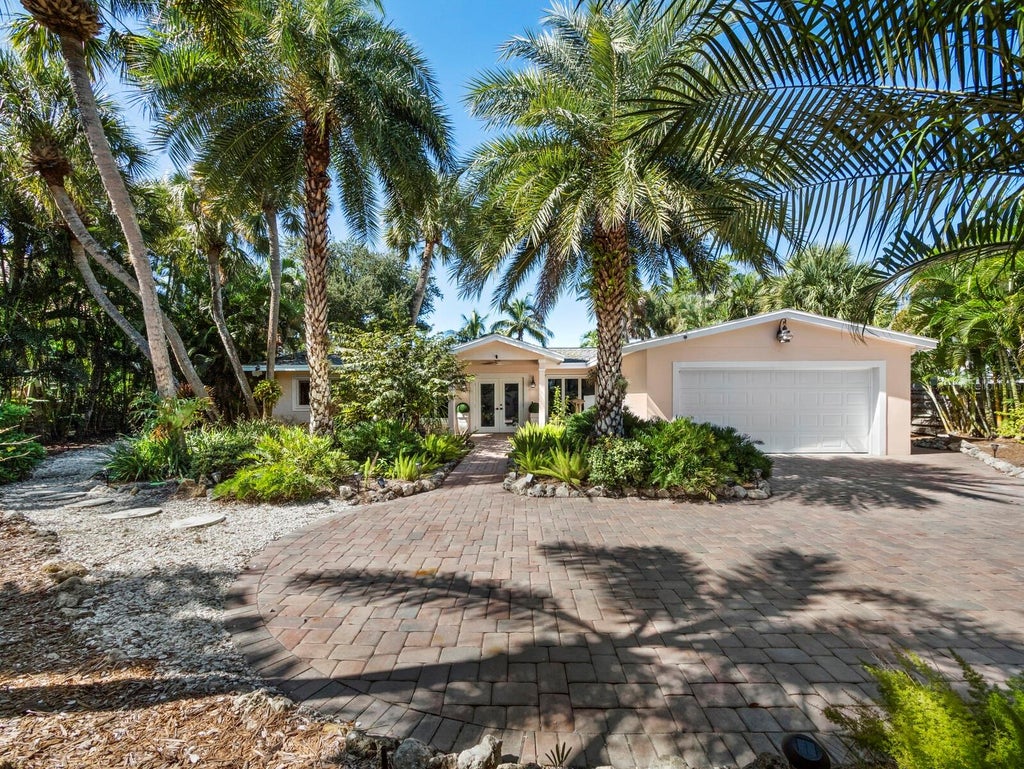 Photo of 5140 Windward Avenue, Sarasota, FL 34242 (MLS # A4708132)