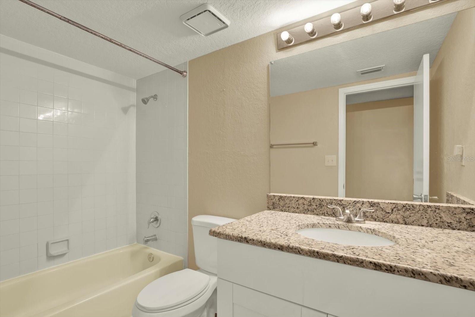 LAKE FOREST CONDO - Residential