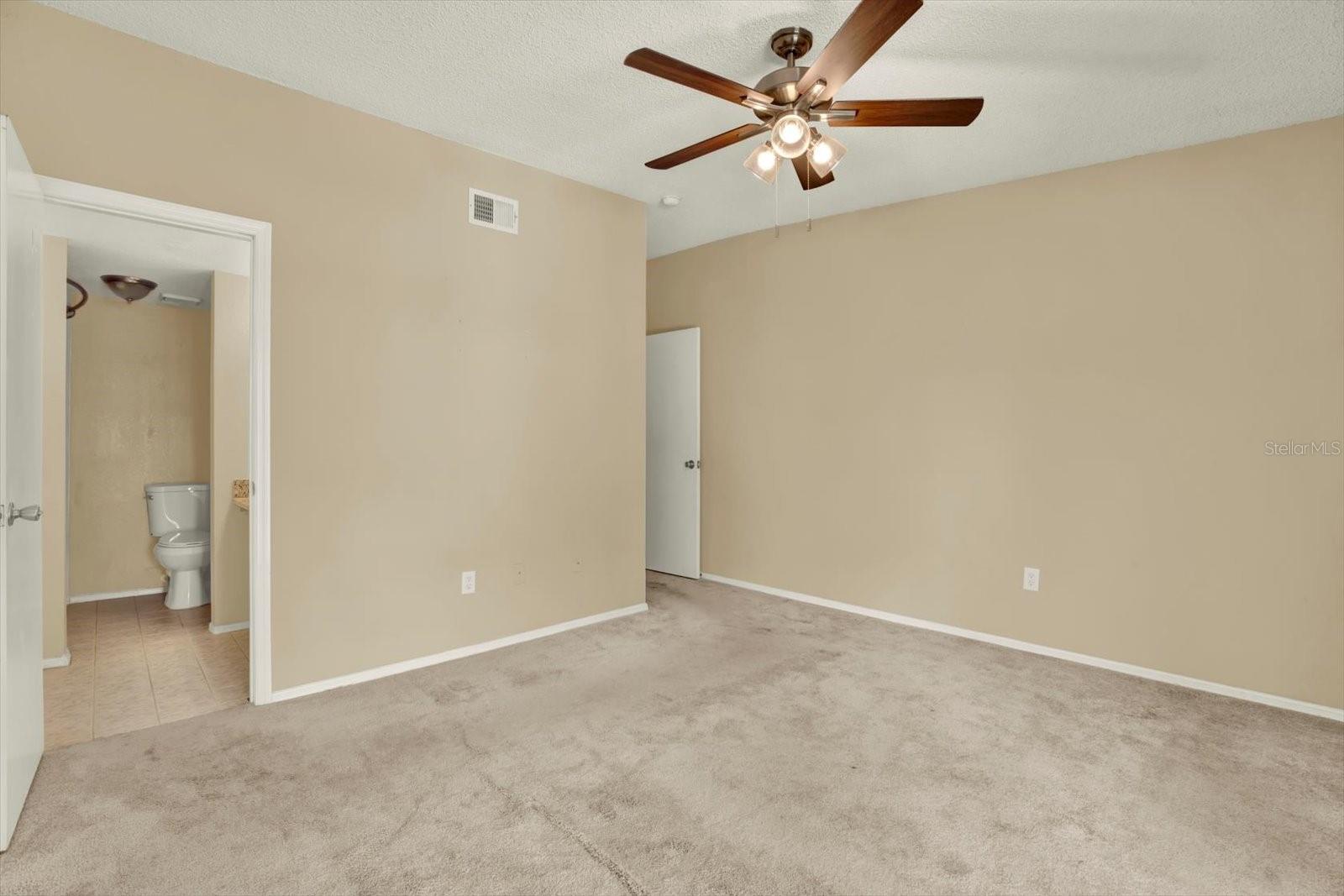 LAKE FOREST CONDO - Residential