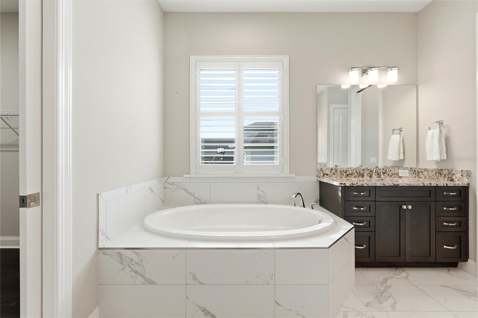 EMERALD PALMS - Residential