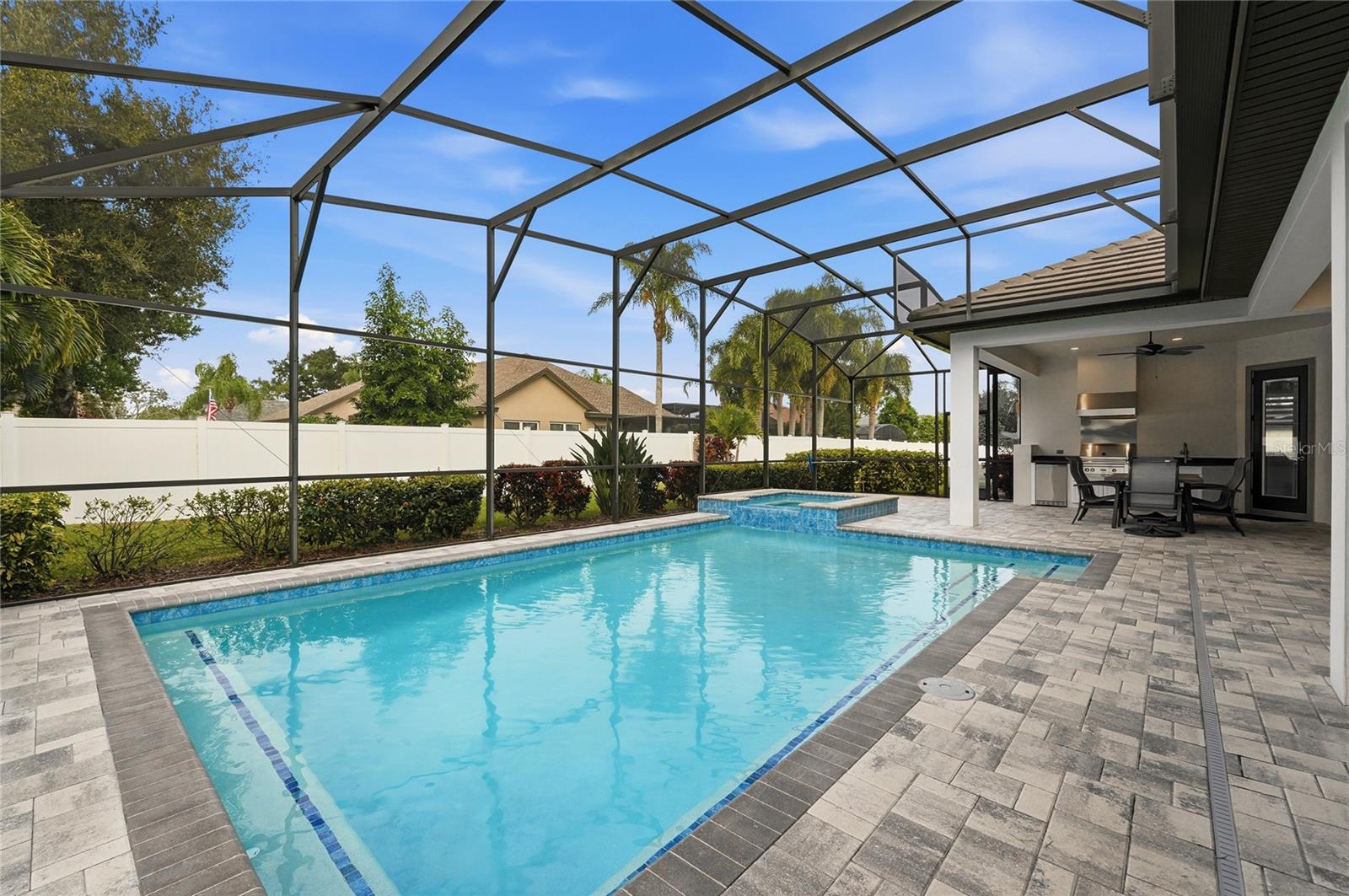 EMERALD PALMS - Residential