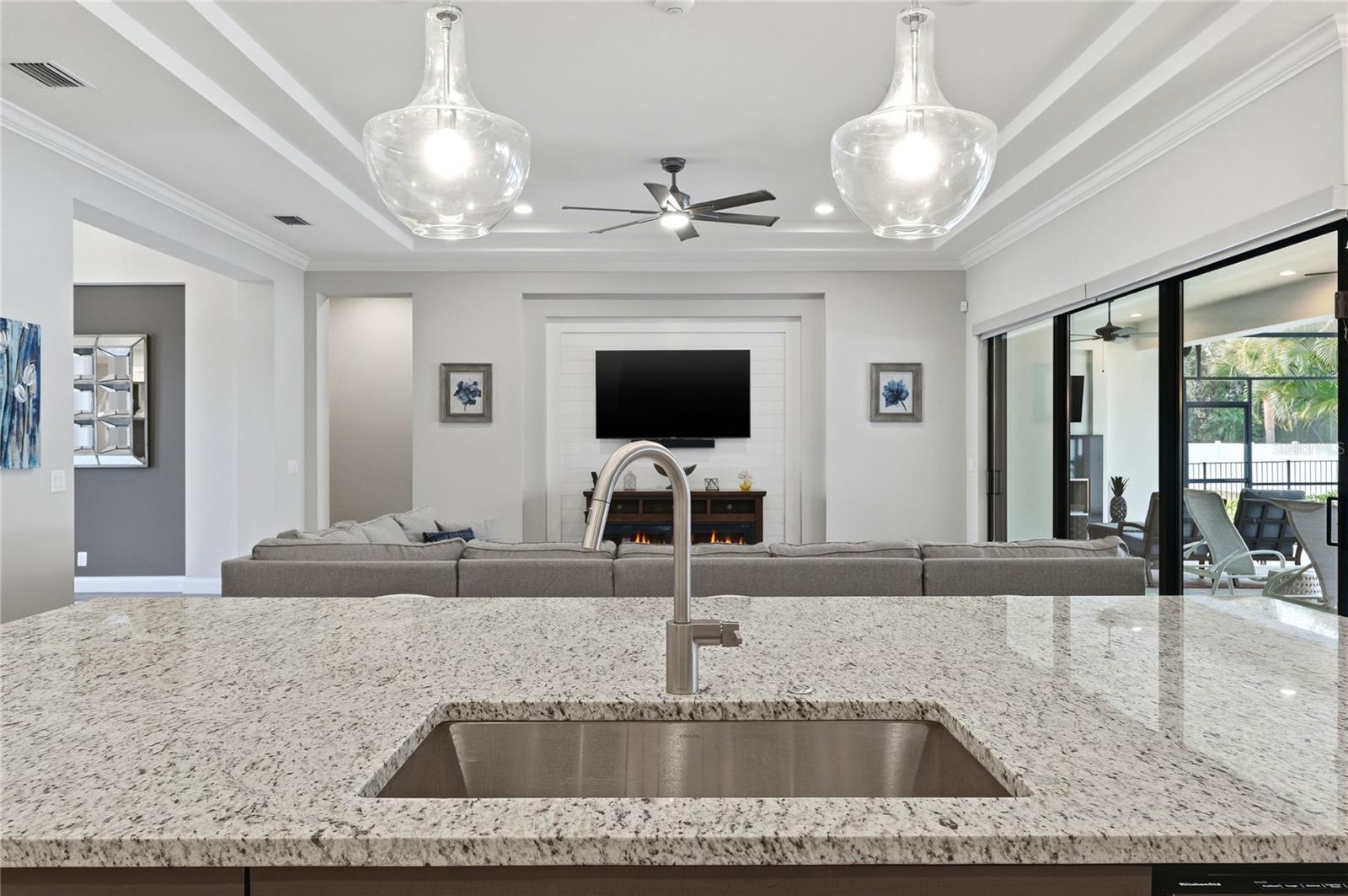 EMERALD PALMS - Residential