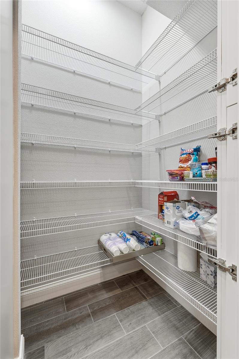 EMERALD PALMS - Residential