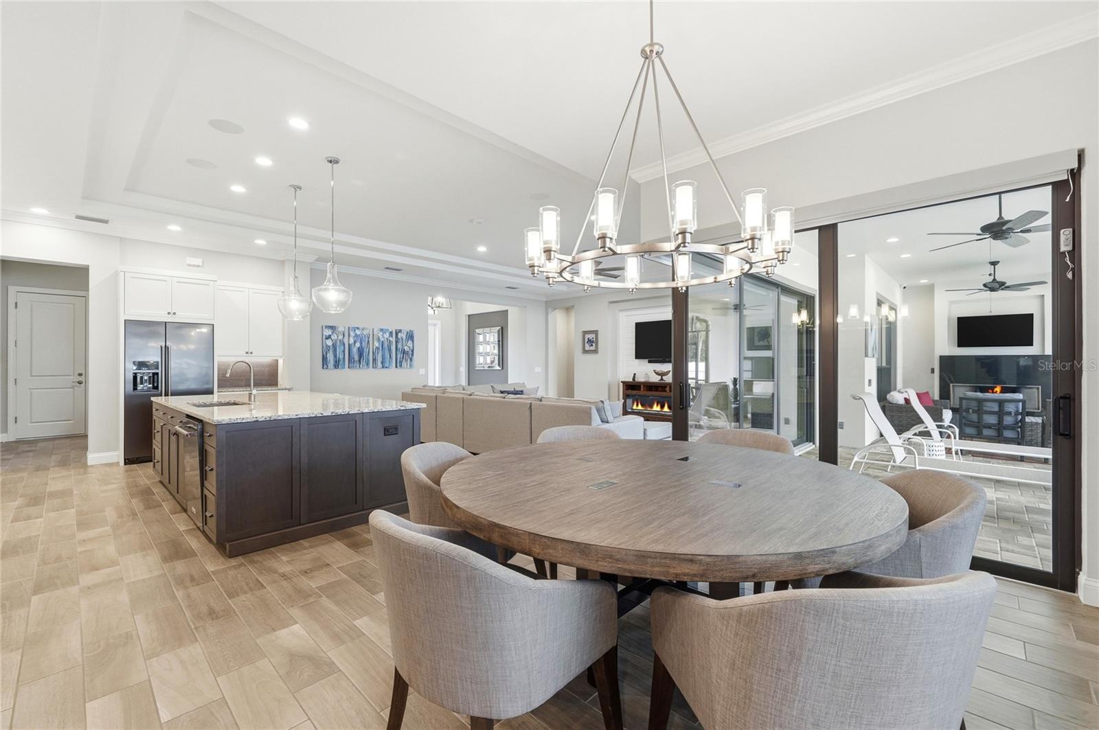 EMERALD PALMS - Residential