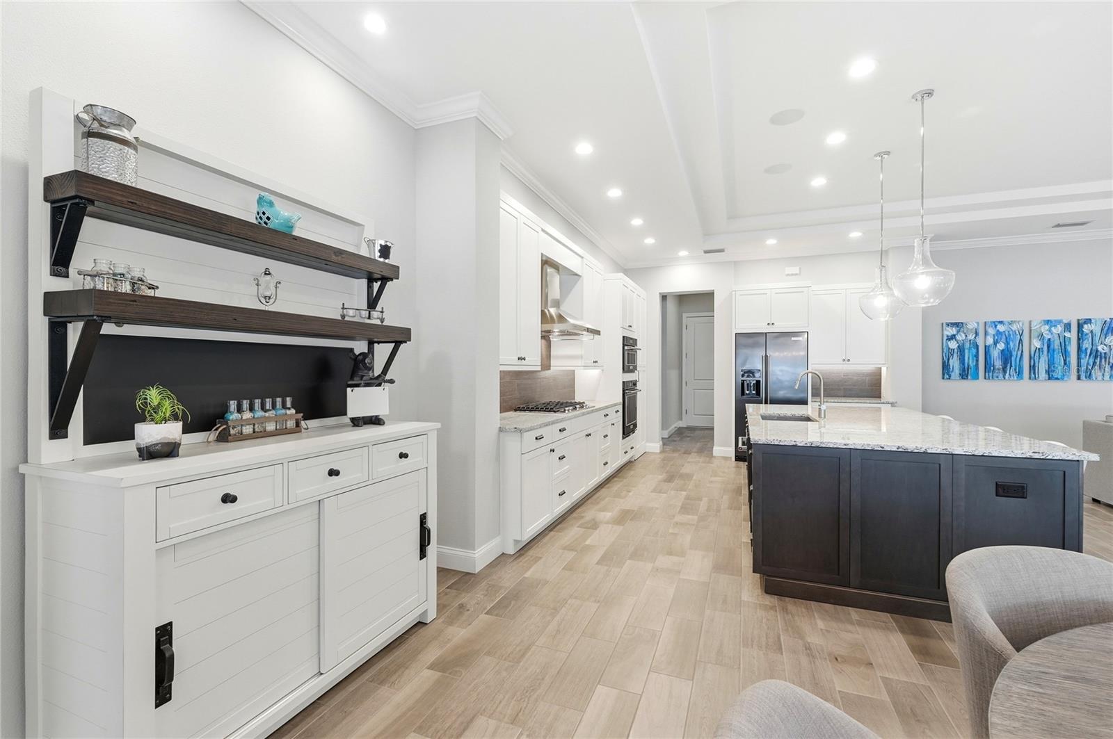 EMERALD PALMS - Residential