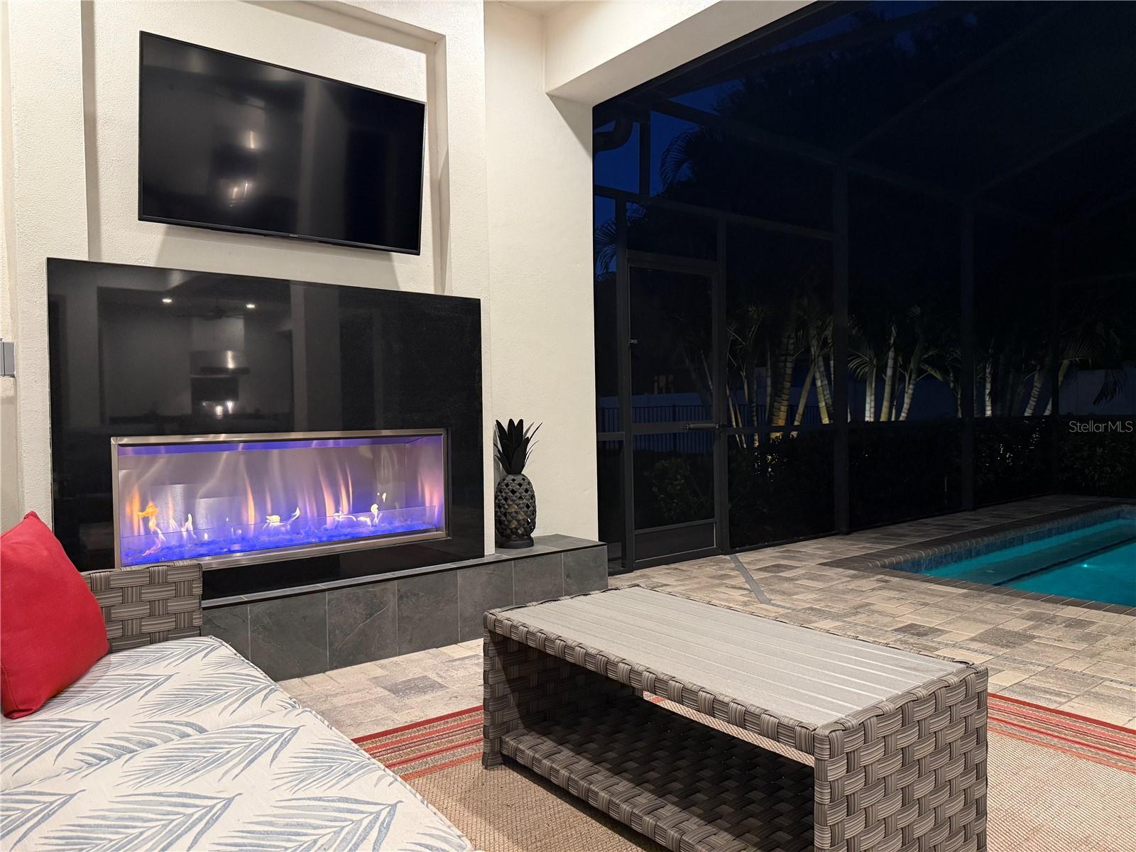 EMERALD PALMS - Residential