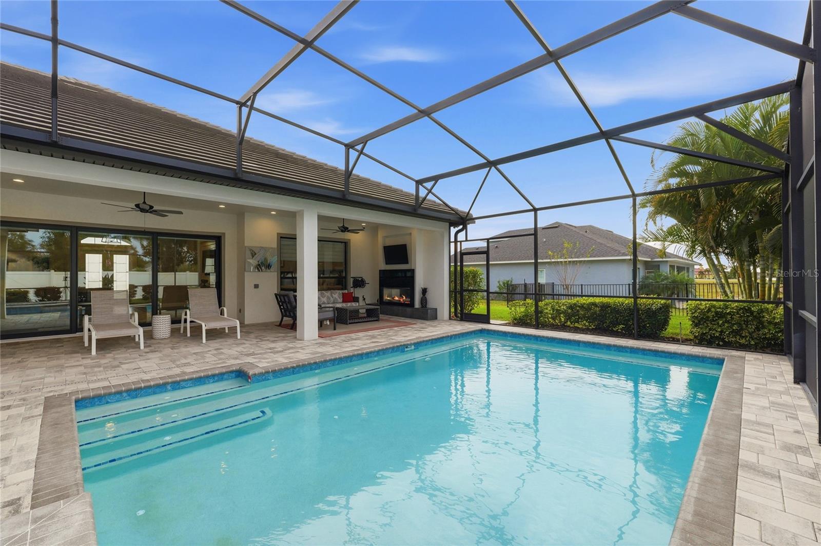 EMERALD PALMS - Residential