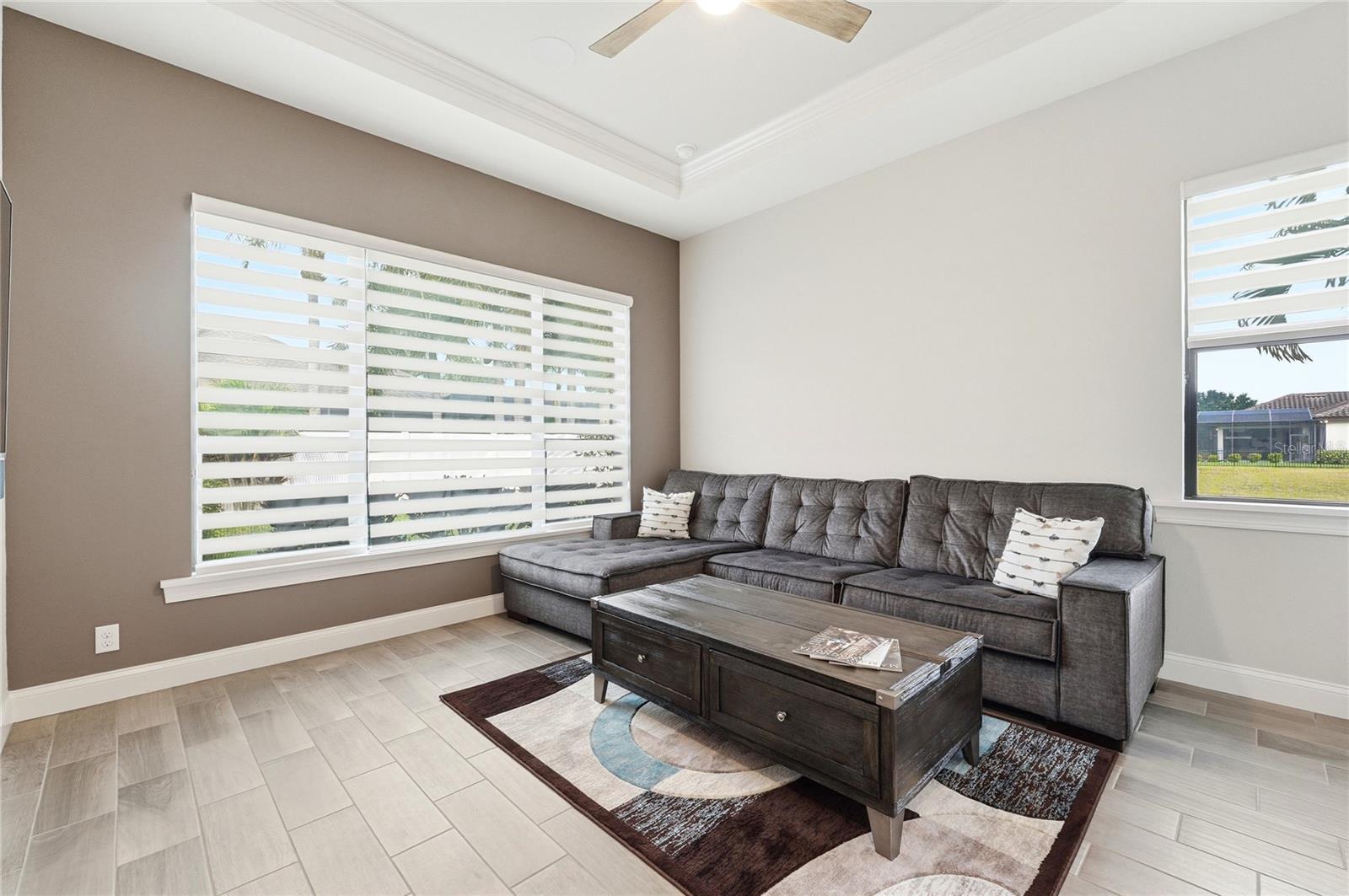 EMERALD PALMS - Residential