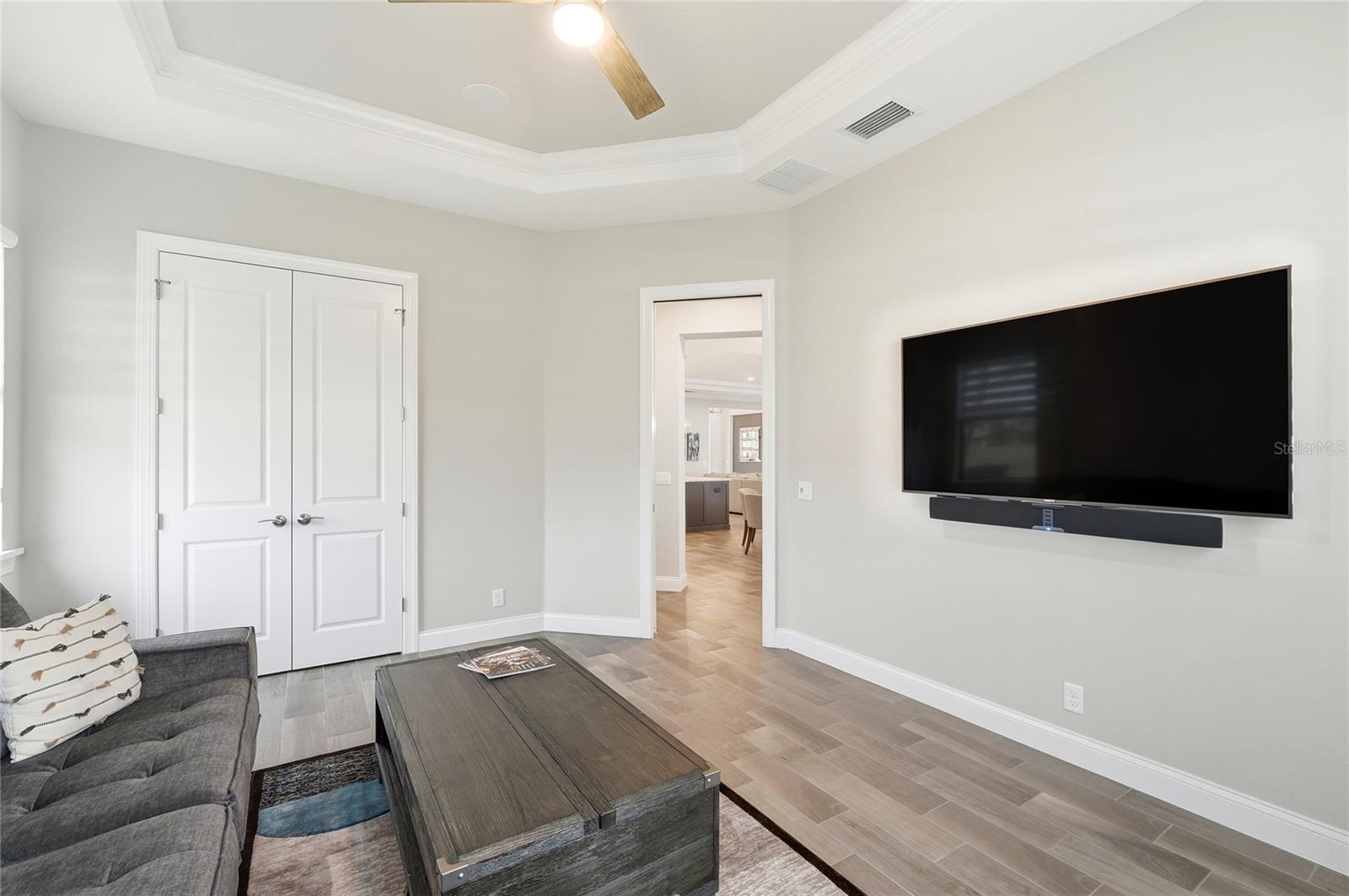 EMERALD PALMS - Residential