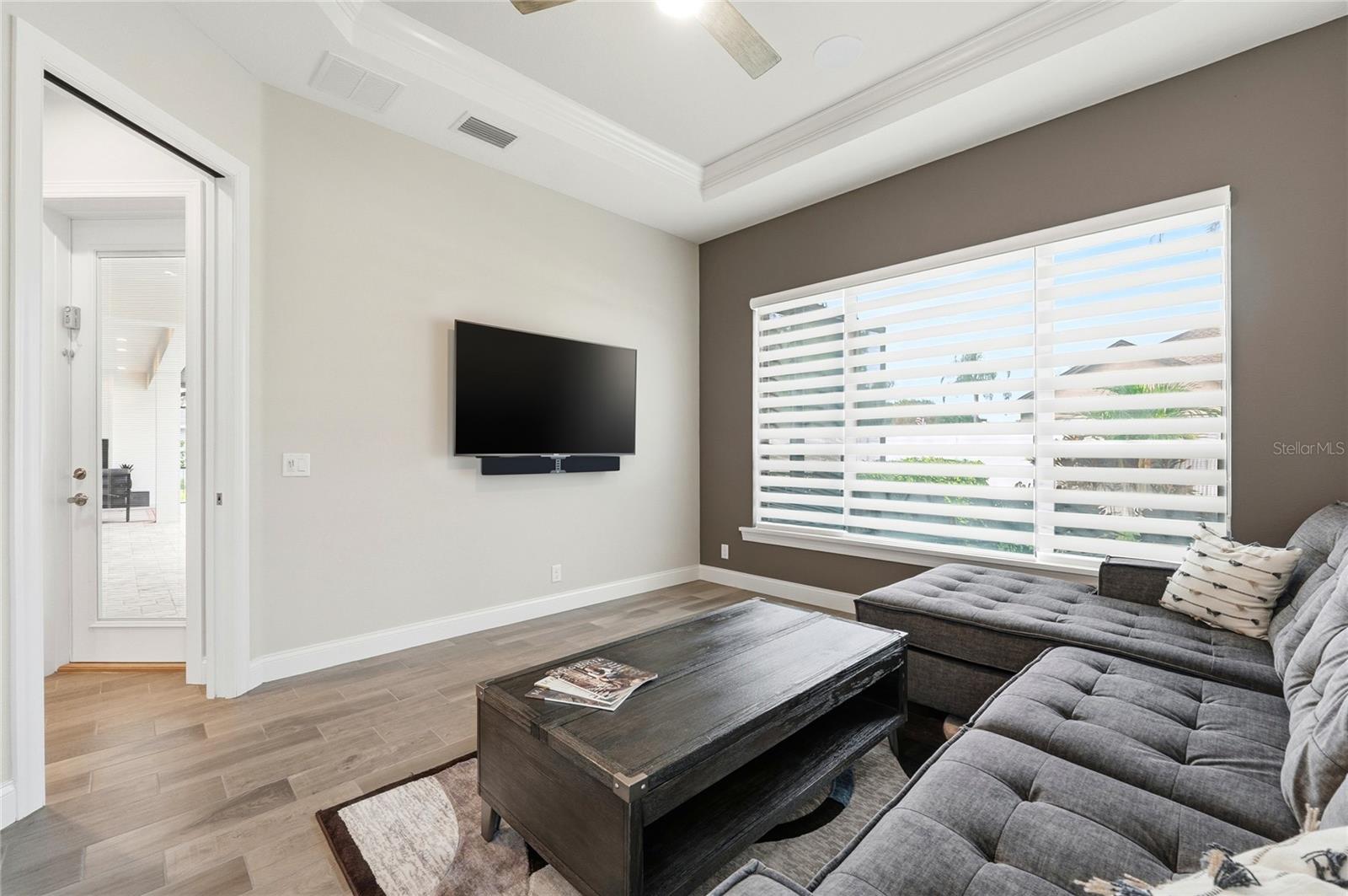 EMERALD PALMS - Residential