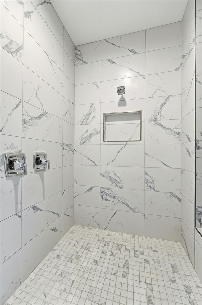 EMERALD PALMS - Residential