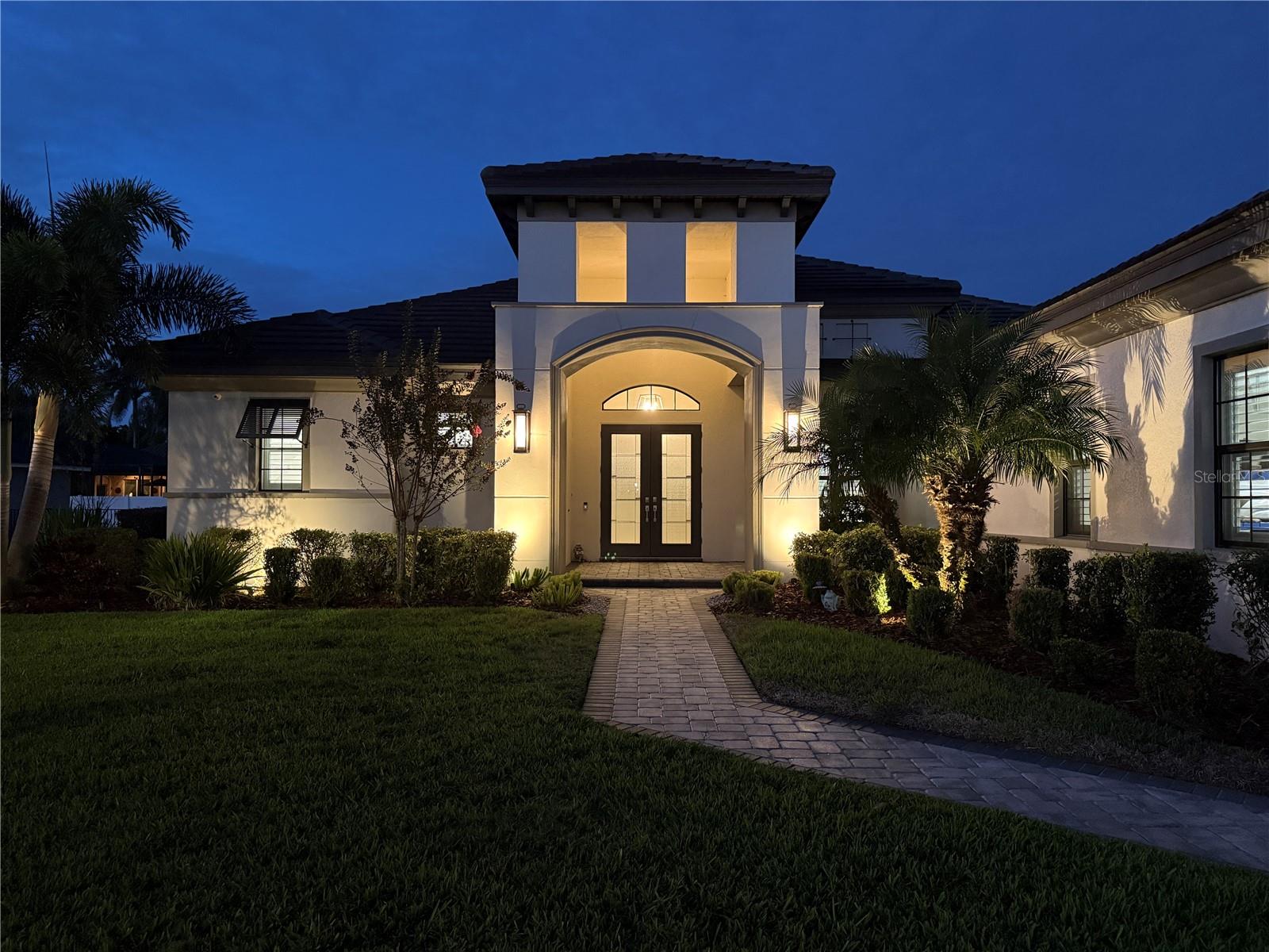 EMERALD PALMS - Residential