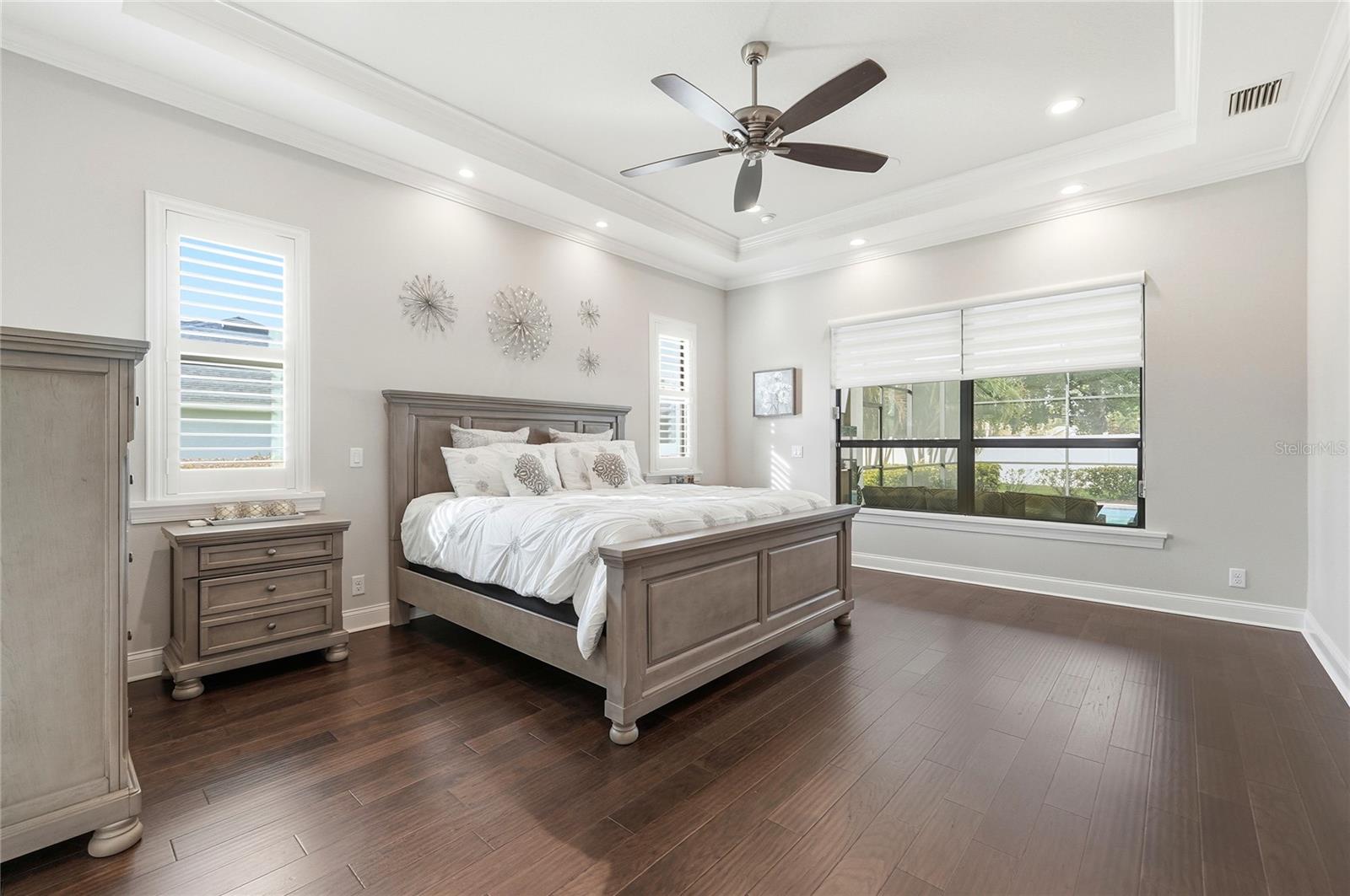 EMERALD PALMS - Residential