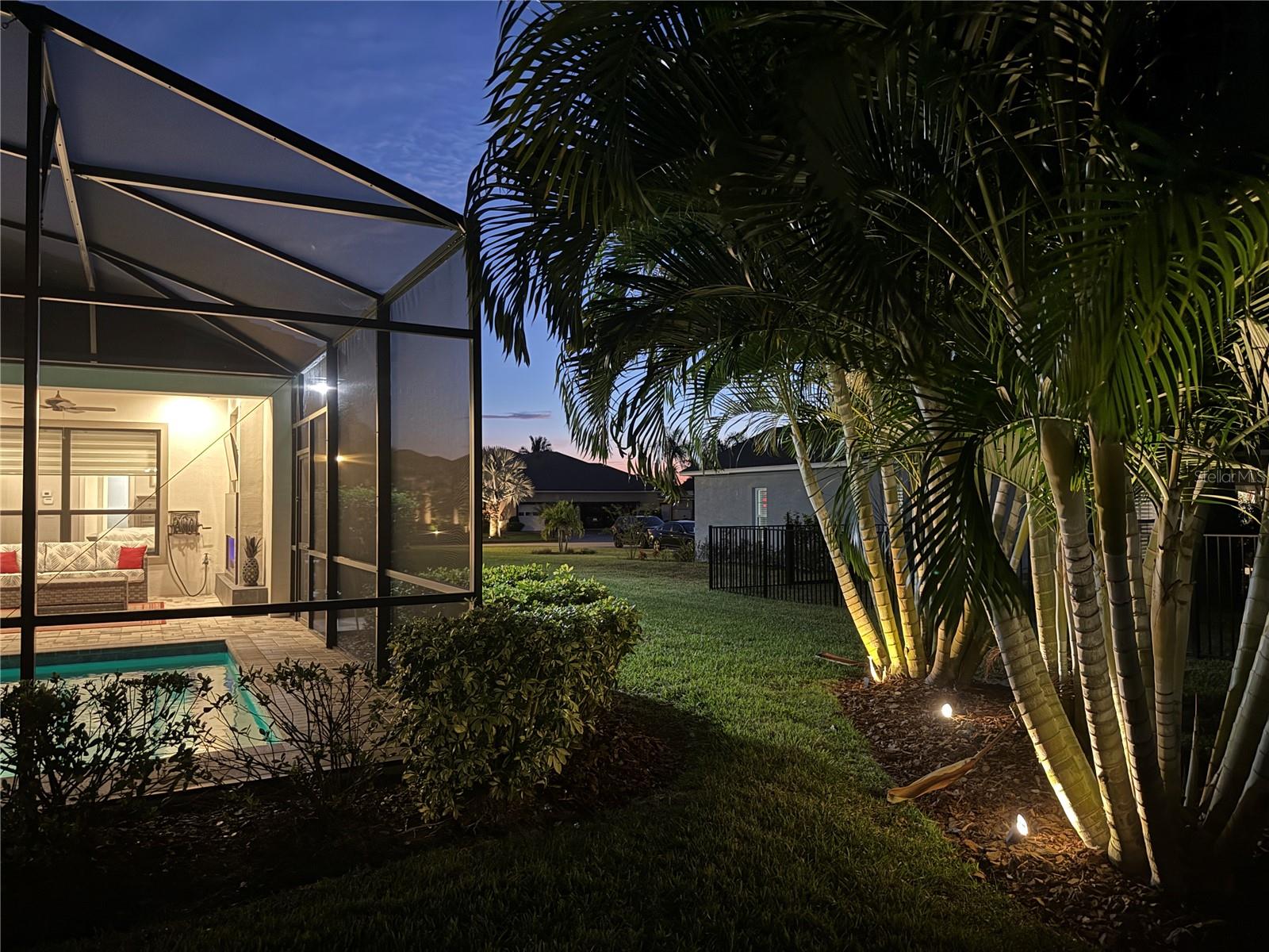 EMERALD PALMS - Residential