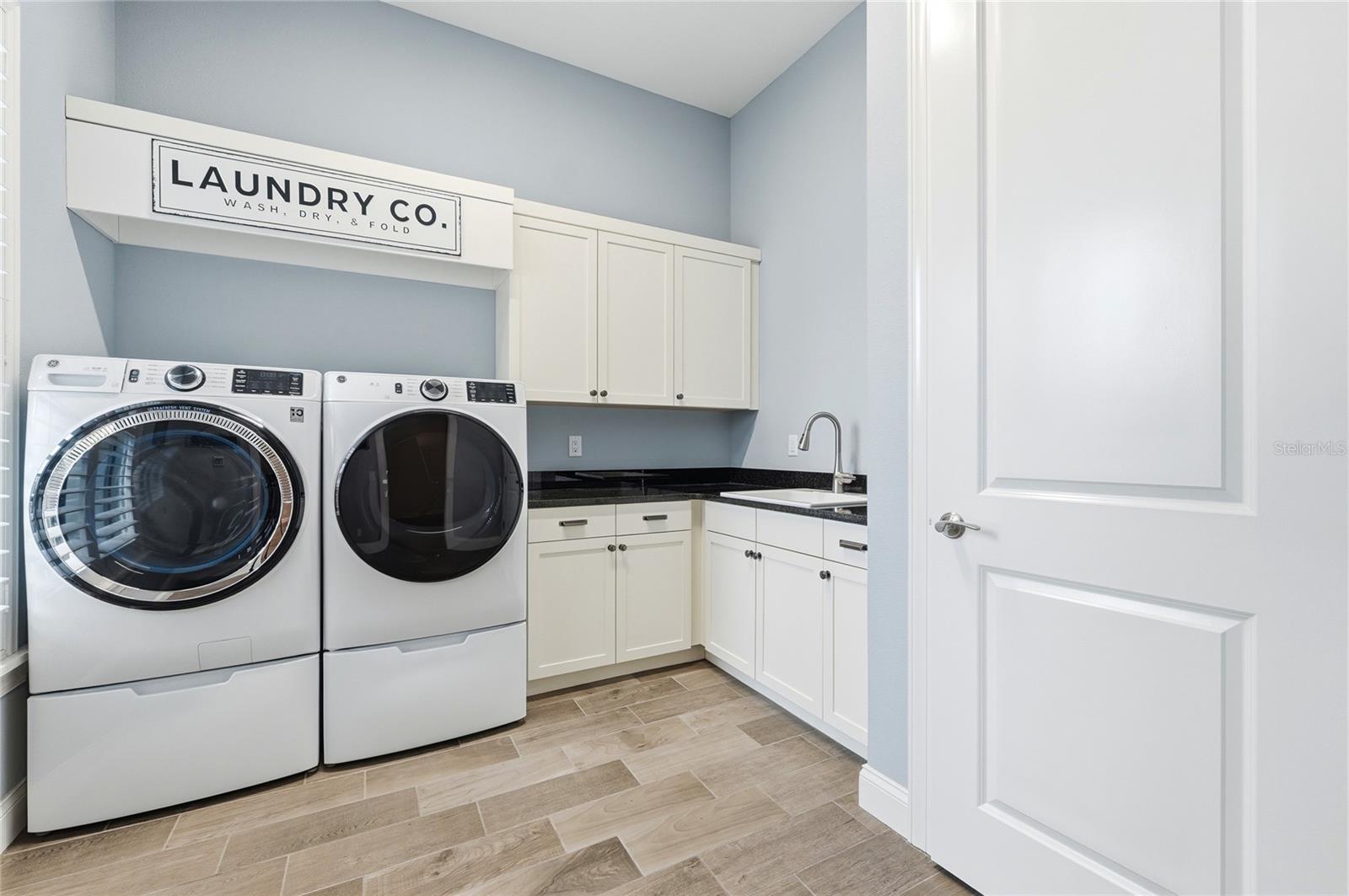 EMERALD PALMS - Residential