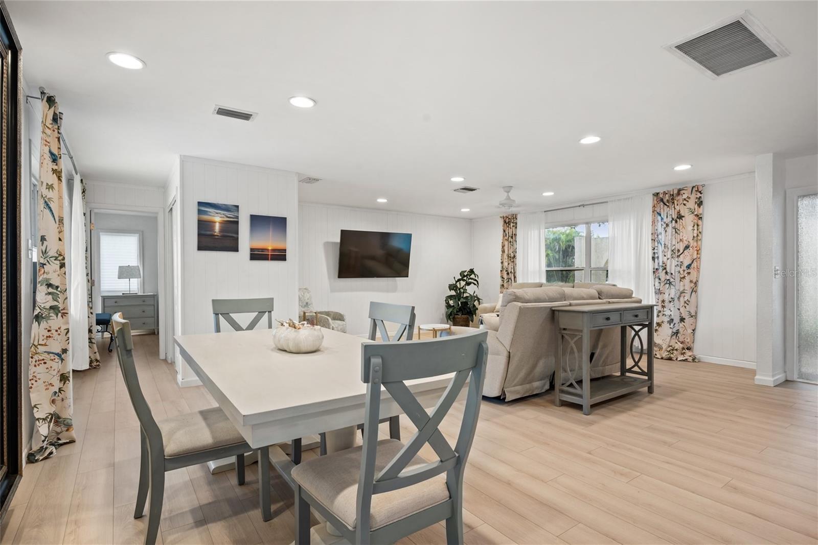 DEL PRADO IMPERIAL UNIT 1 - Residential
